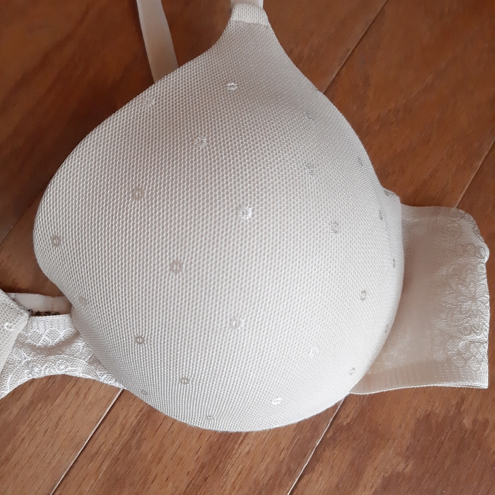 Warner's/ Barely There Bra Bundle Size 36b - image 6